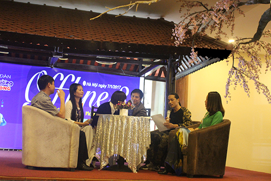 “Đời lá bay ngang” và giấc mộng về cội